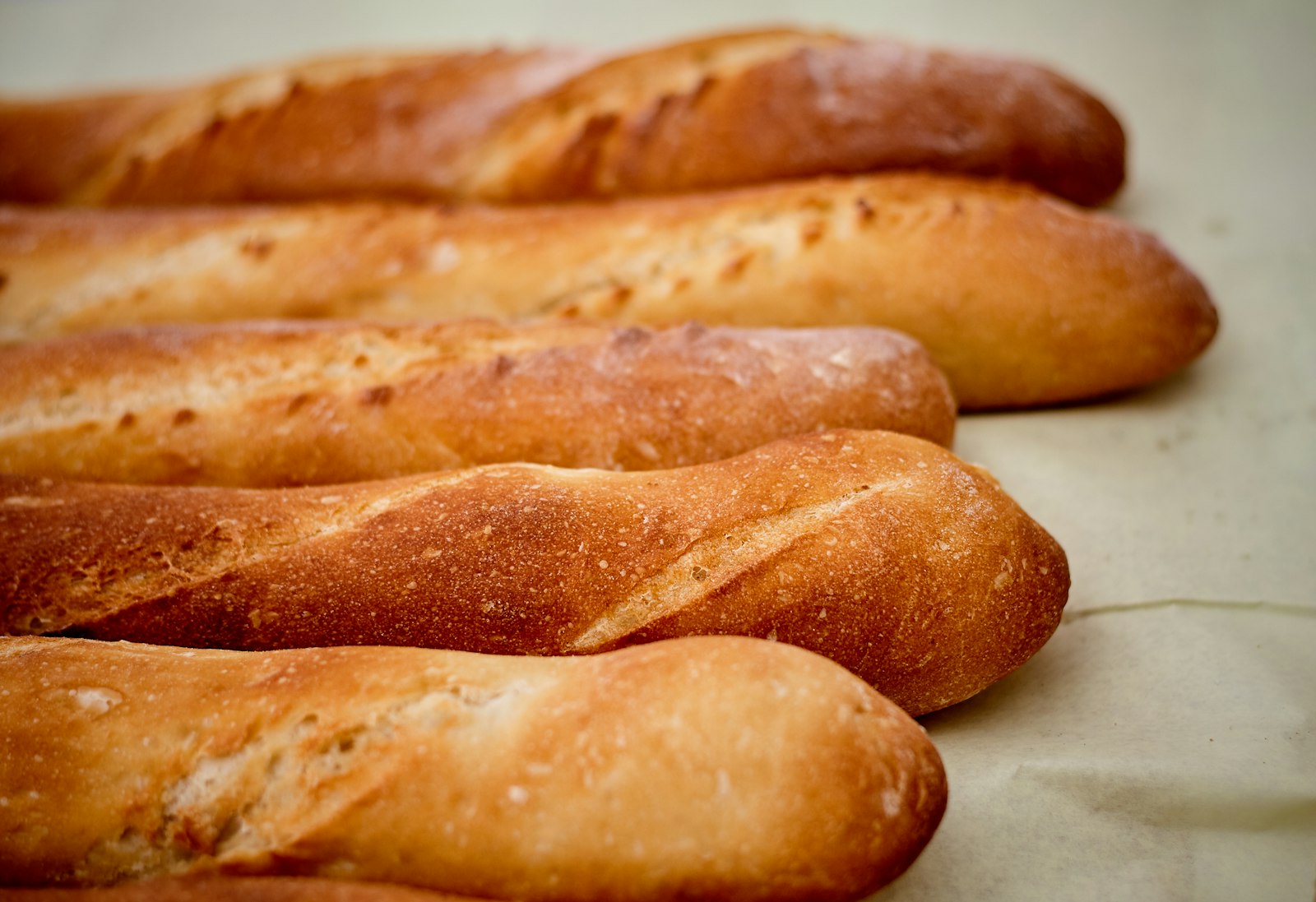Baguettes tradition fraîchement sorties du four